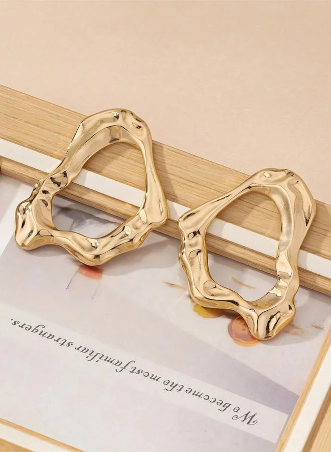 تايك تو أقراطة عريضة مفرغة